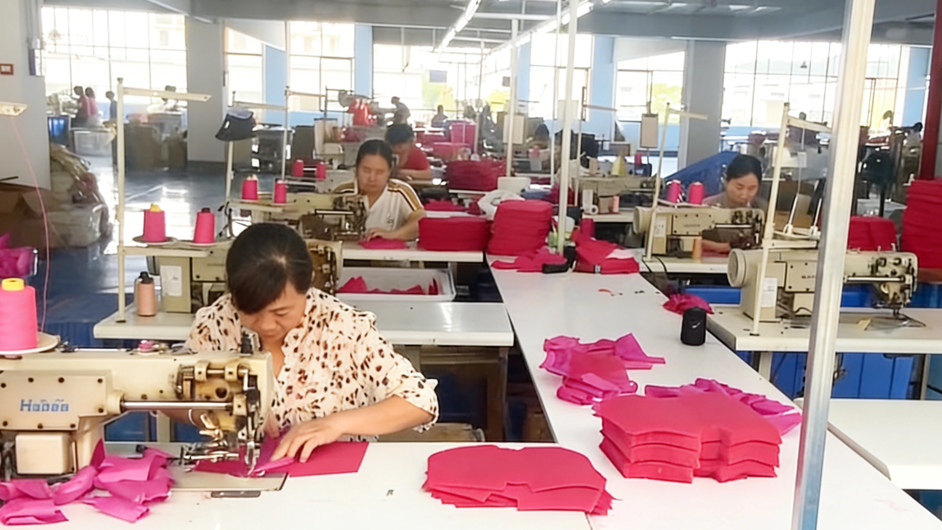 Bulk Production for Custom Cosmetic Bags