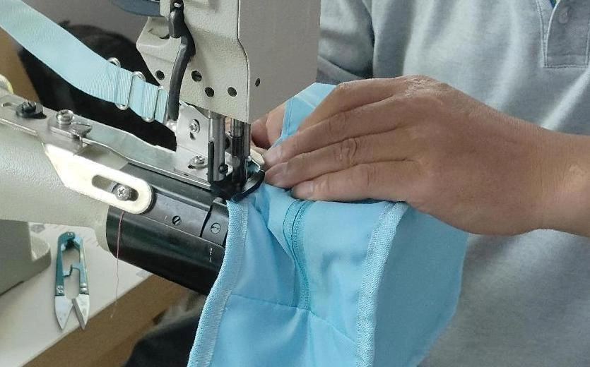 Custom Sample Support for Cosmetic Bags