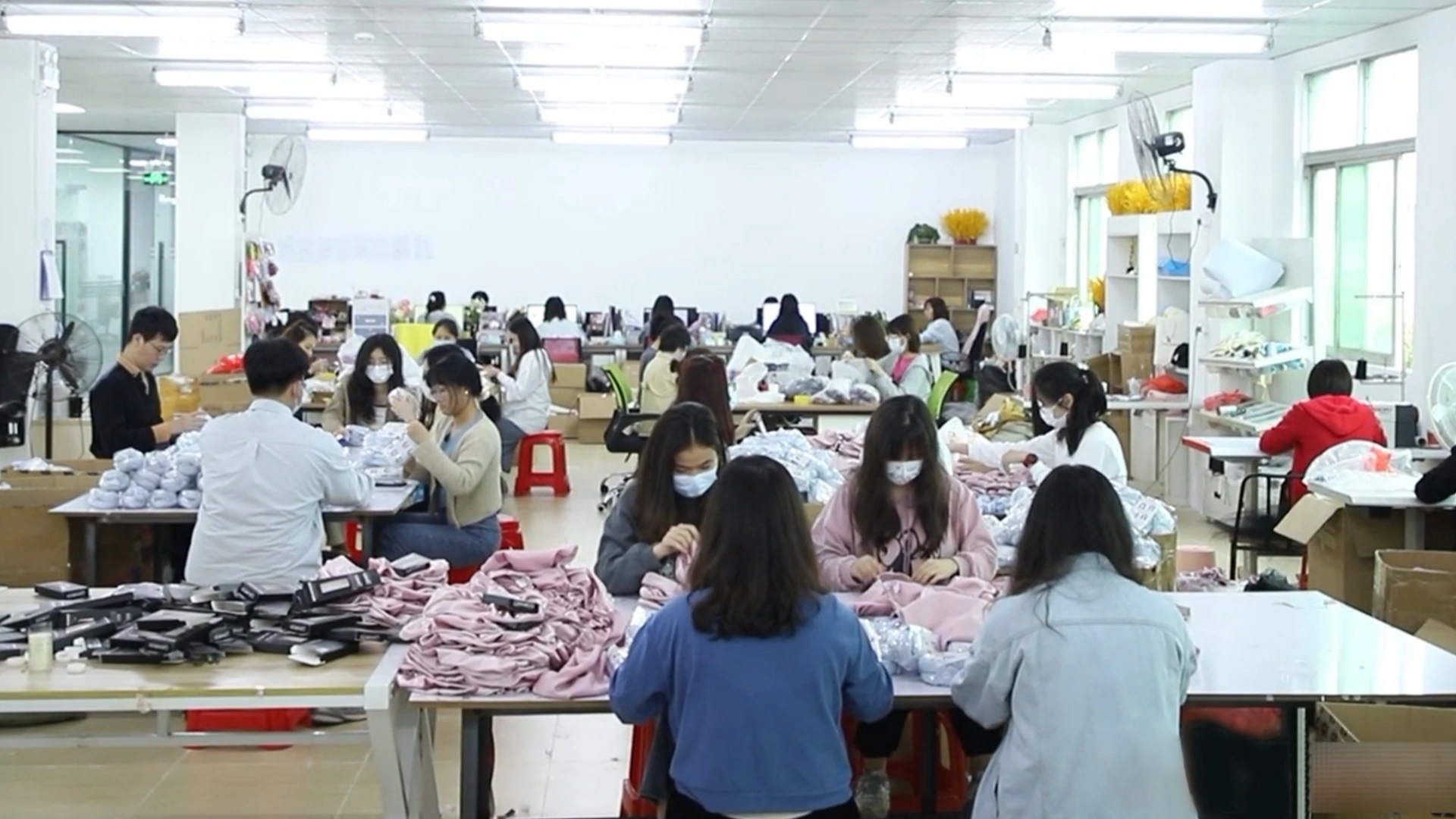 Quality Inspection for Custom Cosmetic Bags